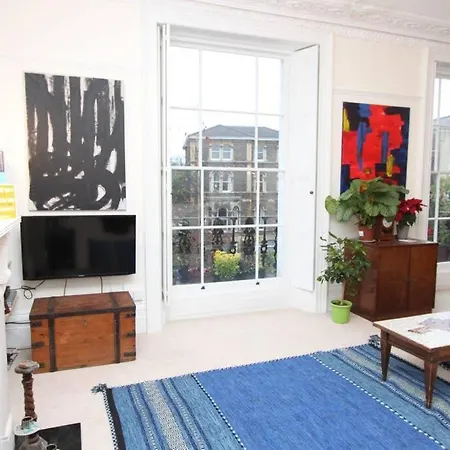 Apartment Stunning Arty In The Heart Of Clifton