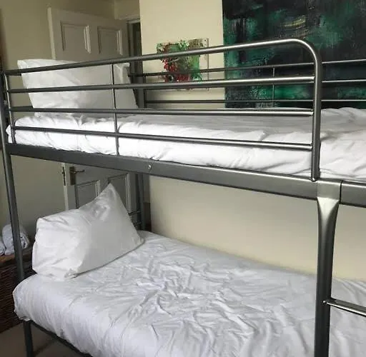 Stunning Arty In The Heart Of Clifton *