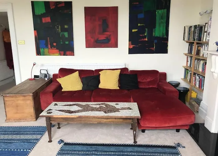 Stunning Arty In The Heart Of Clifton דירה *